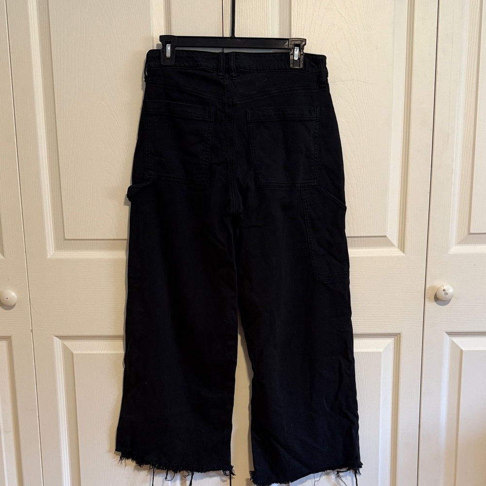 American Eagle Black Cropped Wide-Leg carpenter Pants, size 6 - Picture 2 of 10